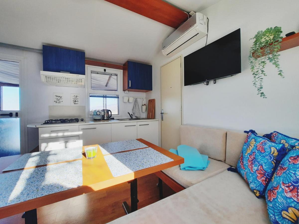 Mobile Home Fantasea โนวีวีโนดอลสกี ภายนอก รูปภาพ