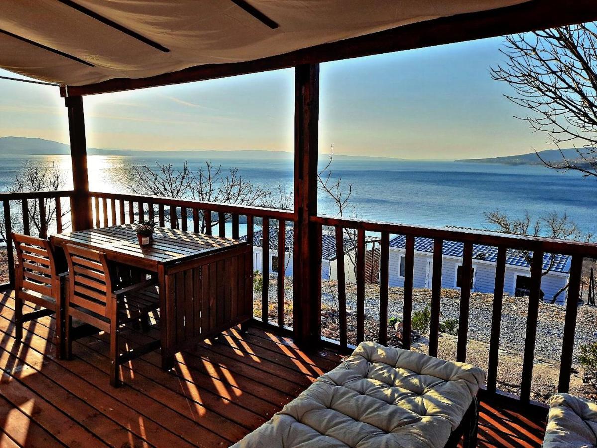 Mobile Home Fantasea โนวีวีโนดอลสกี ภายนอก รูปภาพ